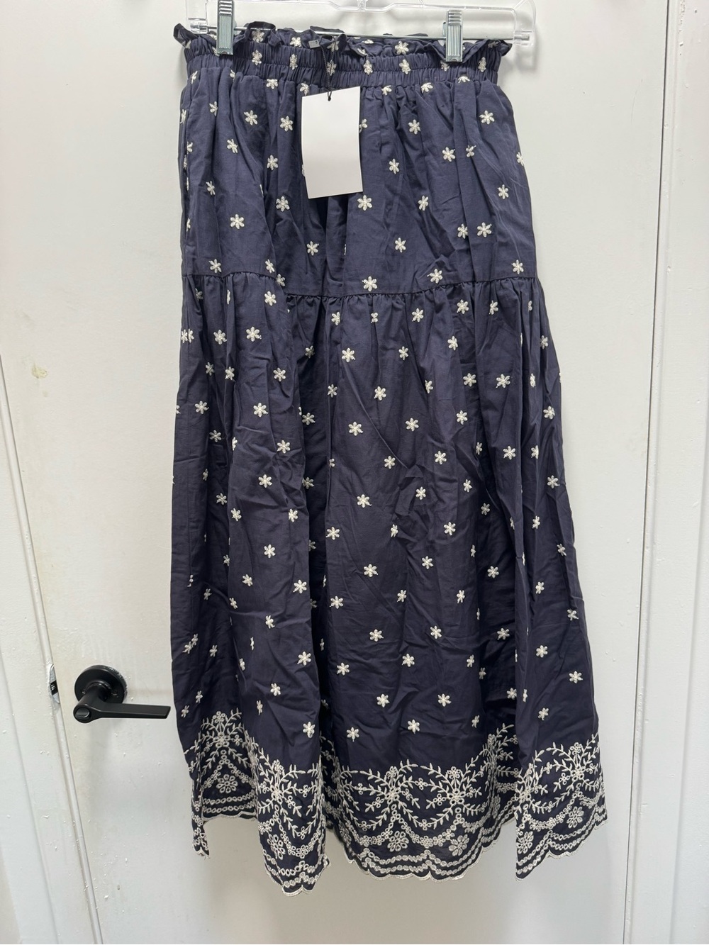 En Saison Nara Dark navy blue embroidered skirt & top set medium scallop hem NWT - Picture 5 of 16